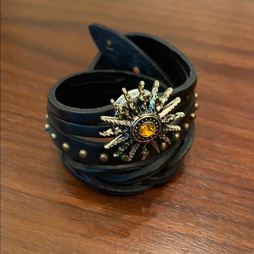 Leather bracelet